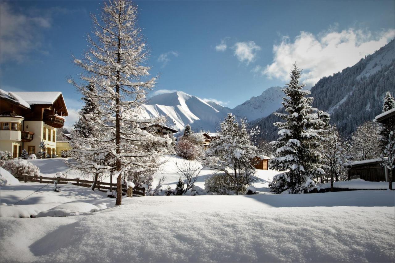 Alpin Haus Berwang Apartment Exterior foto